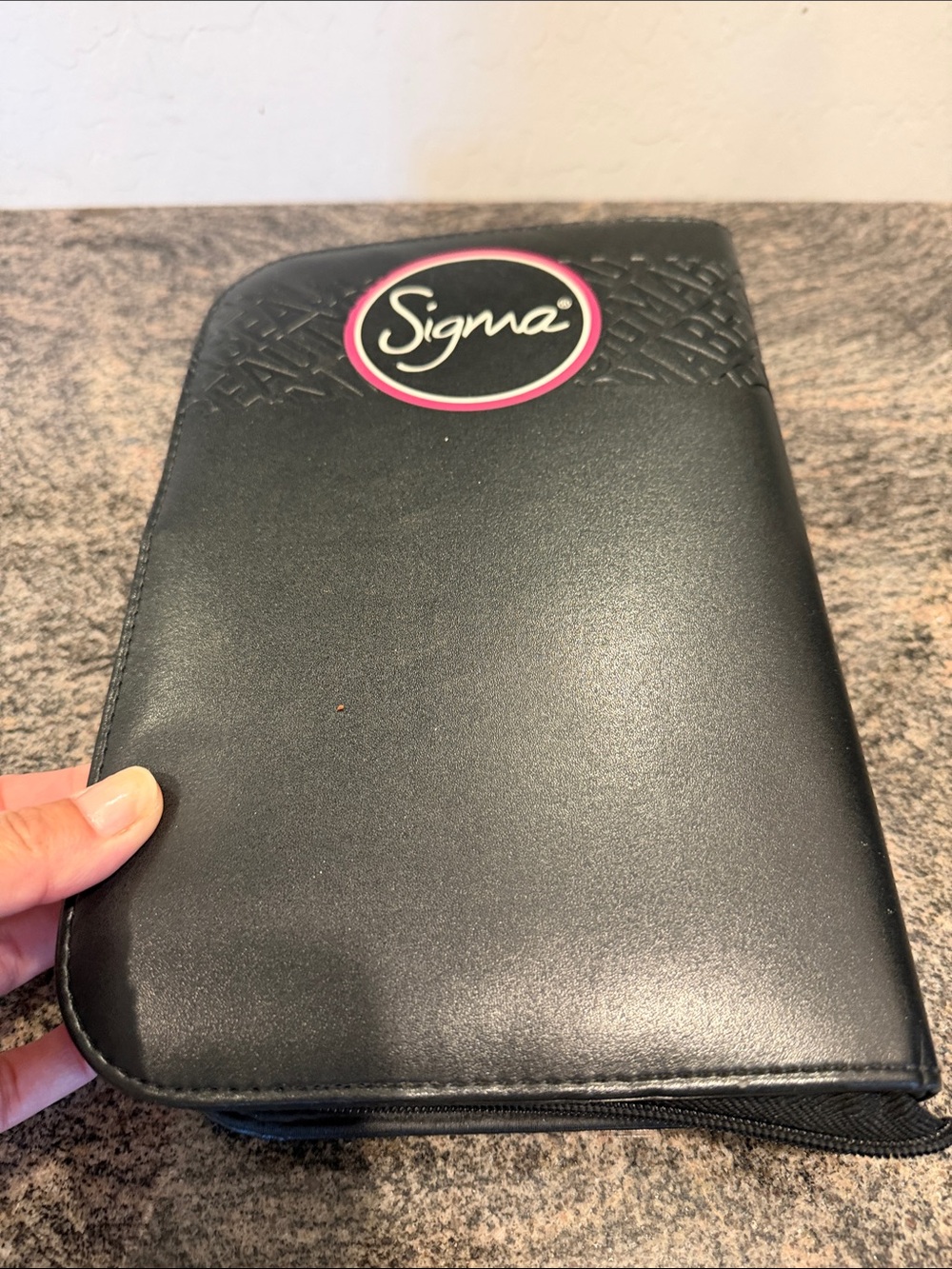 Sigma Beauty Hot Pink Brush Cleaning Mat with Brush Case - Picture 10 of 13